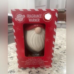 Santa Gnome Plug In Fragrance Warmer. NWT